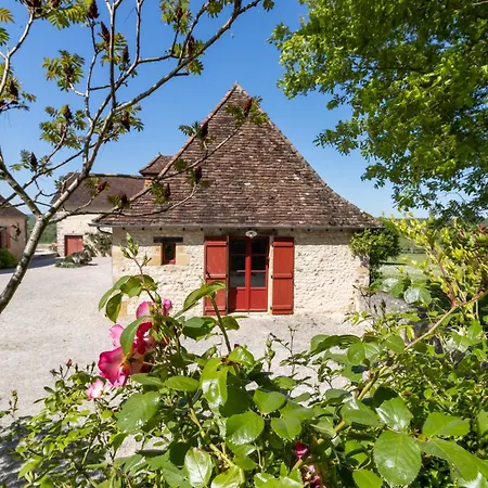 La Sautie, Avec Piscine Et Tennis Bars (Dordogne)